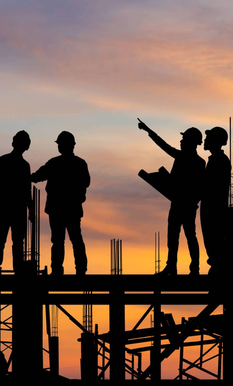 Silhouette,Of,Engineer,And,Worker,On,Building,Site,,Construction,Site